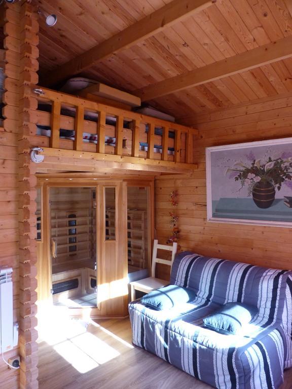 Gite La Paillote Montauroux Szoba fotó